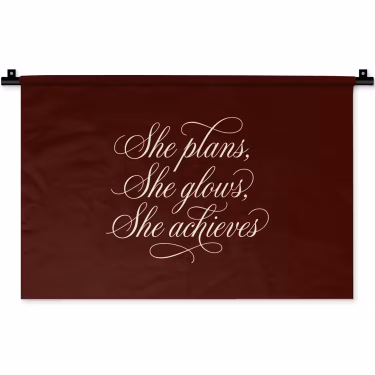 She plans she glows she achieves - Rood - Cursief Wandkleed katoen klein -zz3d
