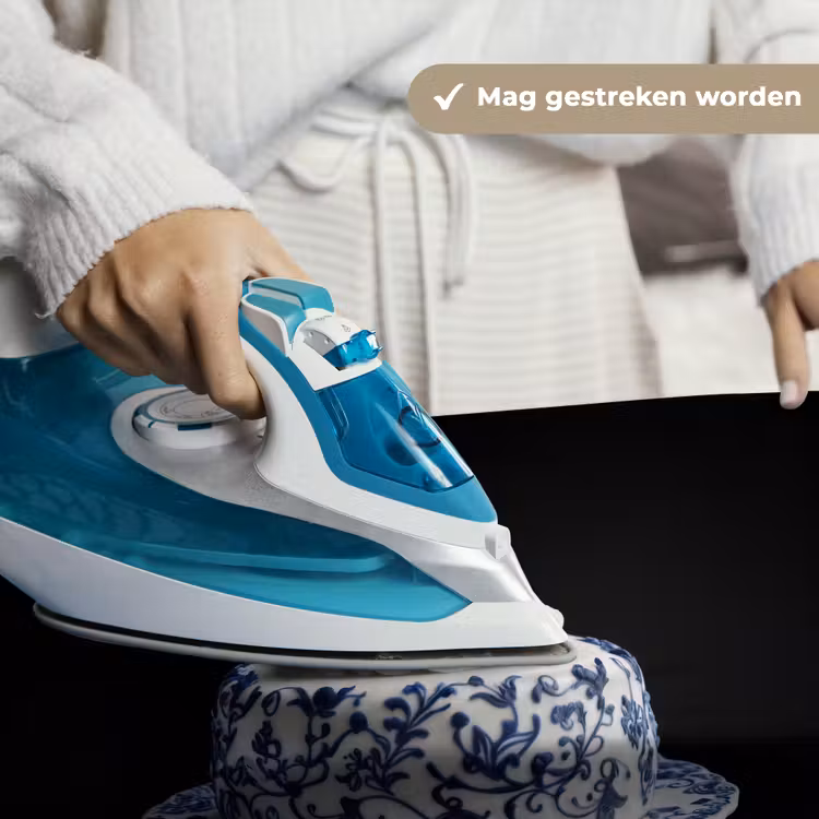 Taart - Slagroom - Kers - Bord - Delfts blauw Wandkleed katoen klein -sfeer9