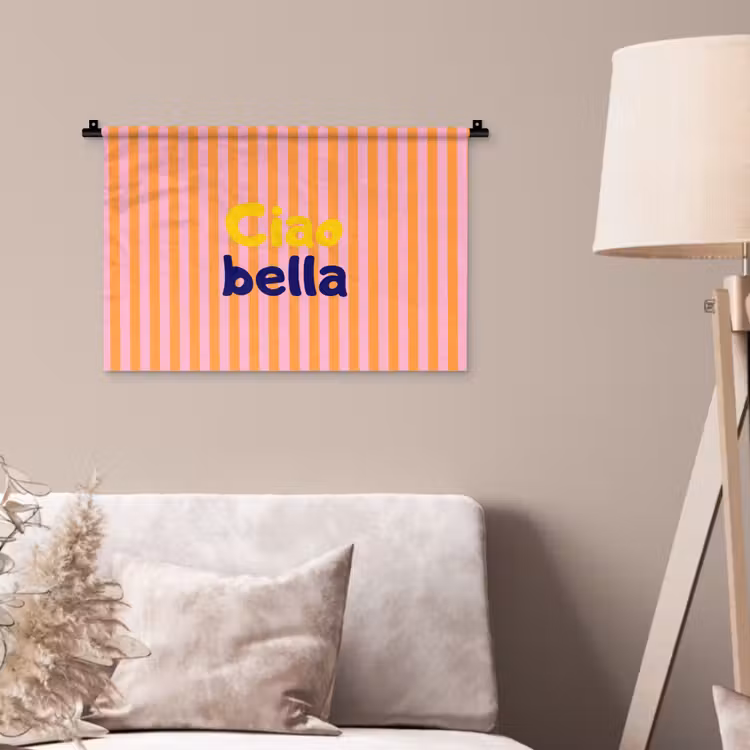 Verticaal - Strepen - Oranje - Ciao bella Wandkleed katoen klein -sfeer4