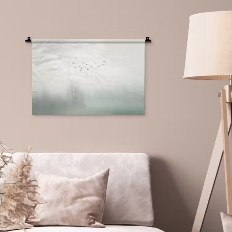 Vogel - Vlucht - Natuur - Minimalistisch Wandkleed katoen klein -sfeer4