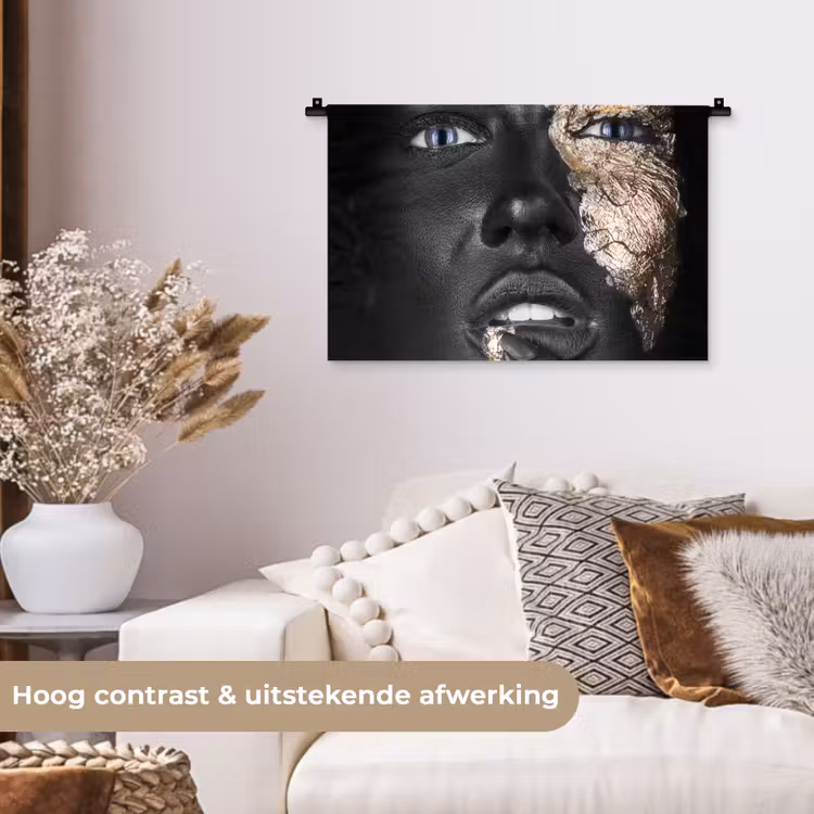 Vrouw - Bladgoud - Zwart - Huid - Luxe Wandkleed katoen klein -sfeer1