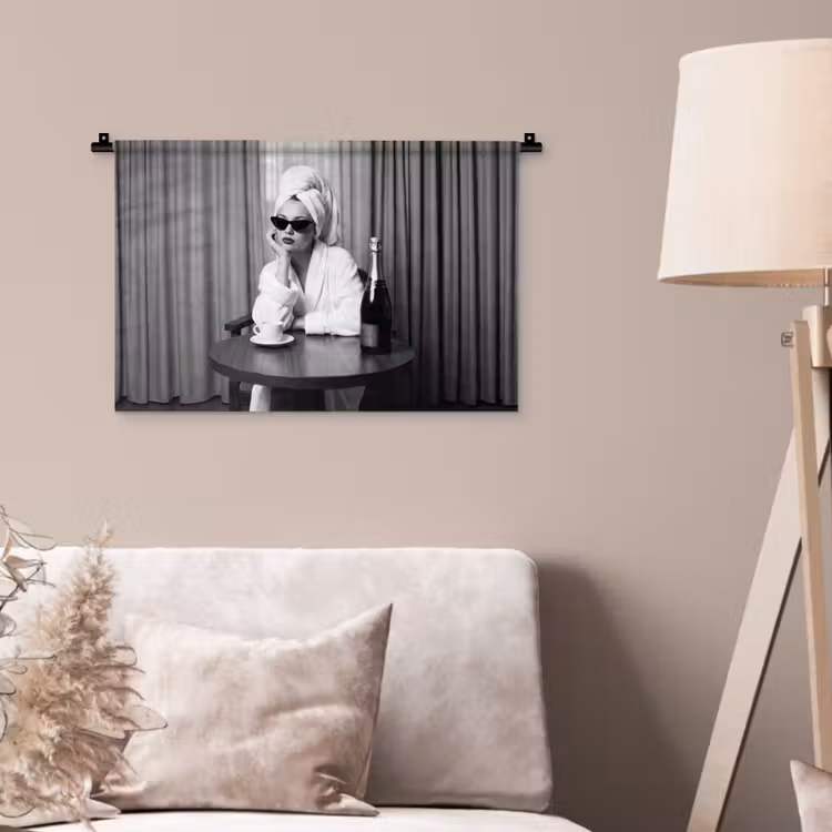 Vrouw - Bubbels - Zwart - Wit Wandkleed katoen klein -sfeer4