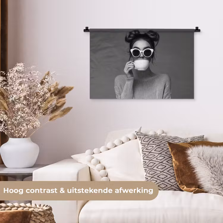 Vrouw - Koffie - Zwart - Wit Wandkleed katoen klein -sfeer1