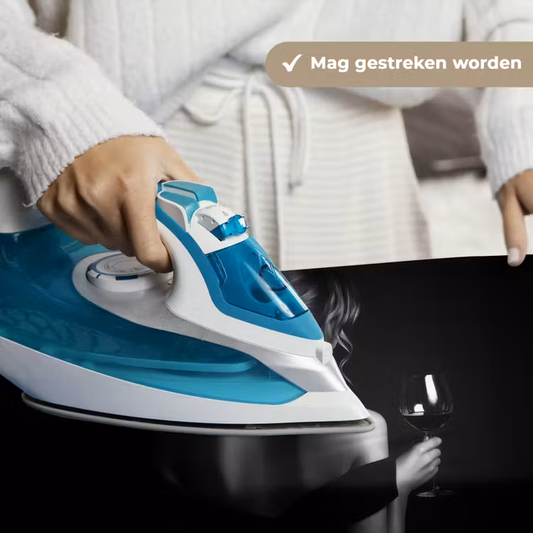 Vrouw - Wijn - Jurk Wandkleed katoen klein -sfeer9