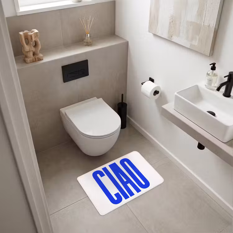 Ciao - Hoofdletters - Blauw - Minimalistisch WCmat klein -sfeer1