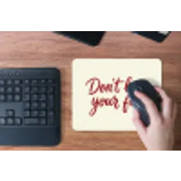 Don't lose your fire - Rood - Wit - Minimalistisch muismat rubber klein -toetsenbord
