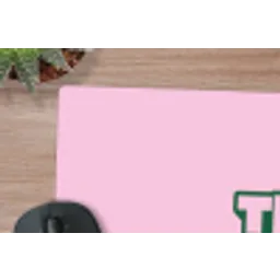 Groen - Teskt - This is art - Roze muismat rubber klein -closeup