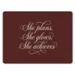 She plans she glows she achieves - Rood - Cursief muismat rubber klein -3d