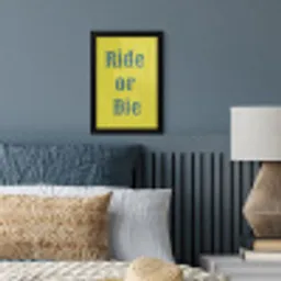 Ride or die - Geel - Blauw fotolijst zwart zonder passe partout klein -sfeer3