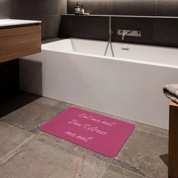 eat me out don't stress me out - Roze - Minimalistisch Badmat klein -sfeer3