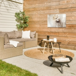 Bloem - Beige - Verf - Schaduw Tuinposter op houten frame 2 cm dik klein -sfeer2