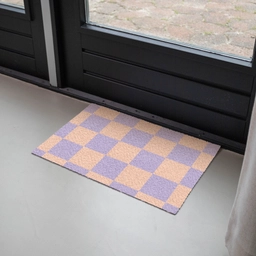 Schaakbord patroon - Paars - Roze - Blokjes Deurmat klein -sfeer2