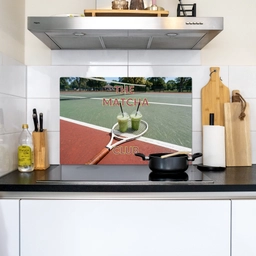 Matcha Club - Tennis - Matcha Inductie beschemer met haakjes klein -sfeer2