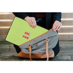 Grl pwr - Groen - Rood - 3D laptophoes neopreen klein -tas