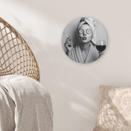Vrouw - Masker - Wijn - Sigaret Wandcirkel kunststof plaat 5mm dik klein -sfeer5