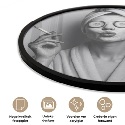 Vrouw - Masker - Wijn - Sigaret Fotolijst rond zonder passe partout klein -closeup_NL