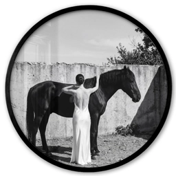 Vrouw - Paard - Artistiek Fotolijst rond zonder passe partout klein -3d