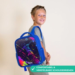 Neon actievolle voetbalspeler Kinderrugzak - Blauw middel -sfeer3_NL