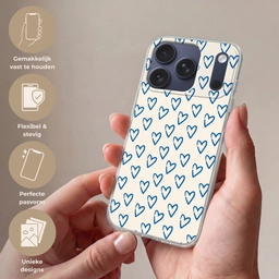 Hartjes patroon - Blauw - Beige - Liefde Telefoonhoesje iPhone 17 Pro klein -sfeer3_NL