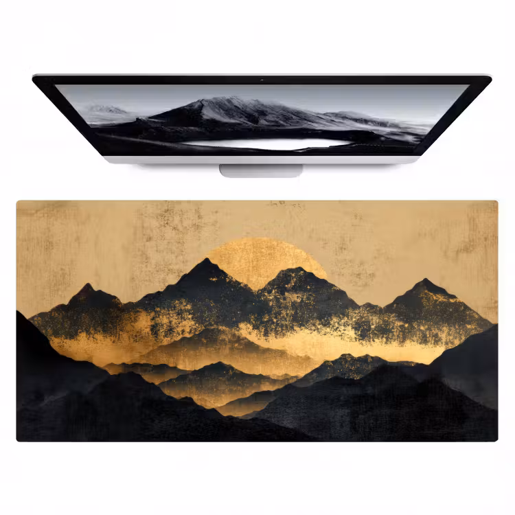 Bureau onderlegger - Gouden Bergen bij Maanlicht — 1