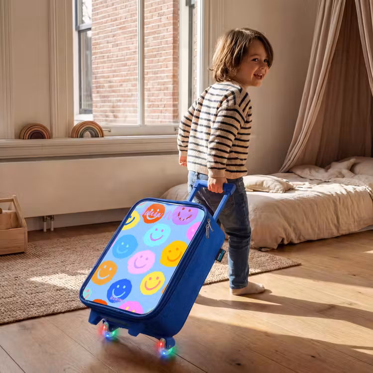 Kinderkoffer blauw met naam - Vrolijk patroon van smileys — 3
