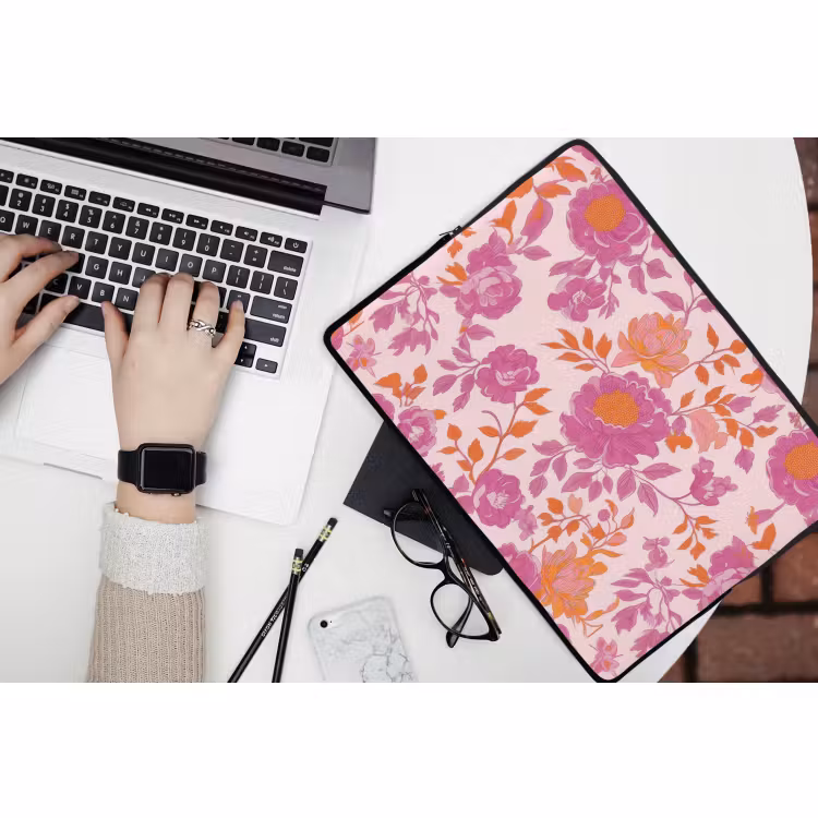 Laptophoes Bloemenpatroon - Roze - Oranje - Bloemen — 3