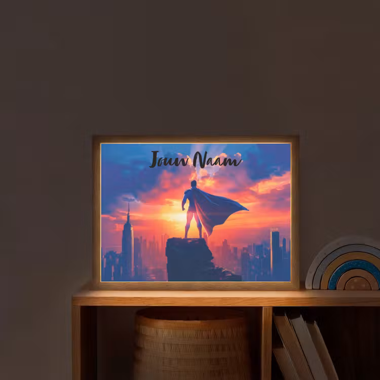 Lightbox - Wandlamp kinderkamer met naam - Superheld - Stad - Jongens - Kleurrijk - Zon — 2