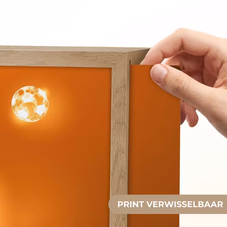 Lightbox - Wandlamp kinderkamer - Voetballer - Oranje - Voetbal - Omhaal — 5