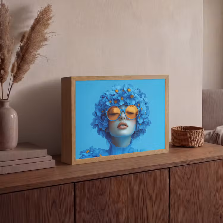 Lightbox - Wandlamp - Vrouw - Bloem - Blauw - Modern - Bril - Portret — 4