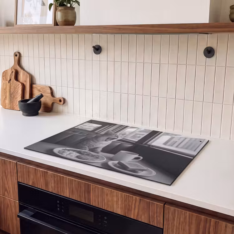 Inductiebeschermer & spatscherm (2in1) - Kat - Koffie - Brood - Zwart — 3
