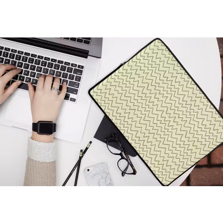 Laptophoes Saliegroen - Zigzag - Handgetekend - Patroon — 3