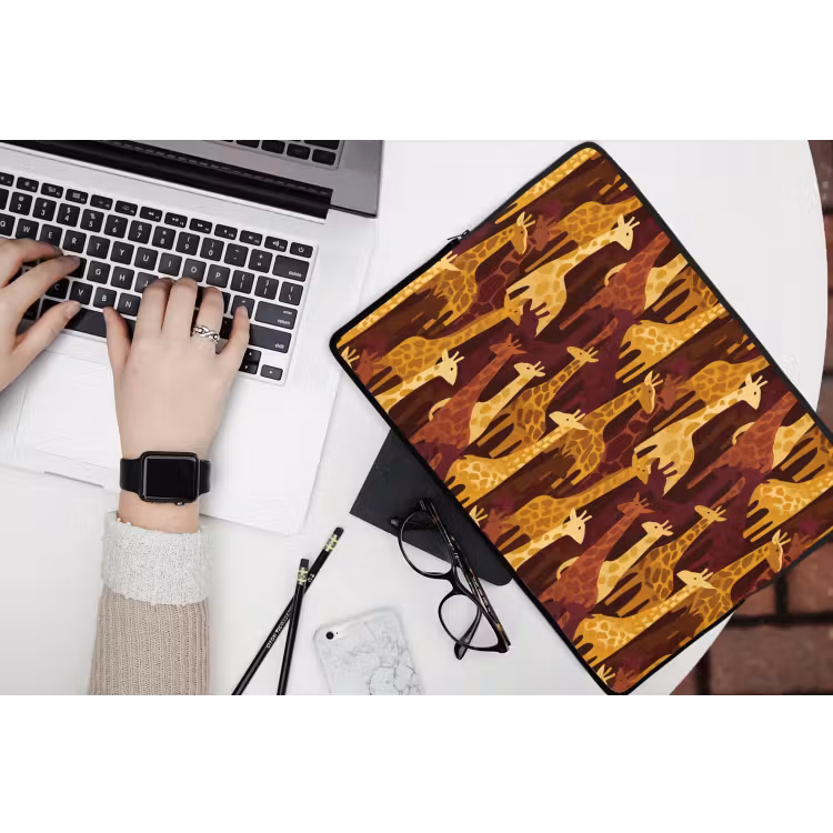 Laptophoes Bruin - Giraffen - Safari - Patroon — 3