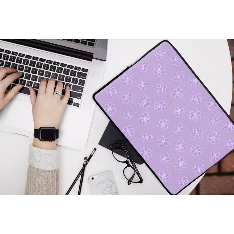 Laptophoes Lila - Botanisch - Bloemen - Handgetekend - Patroon — 3