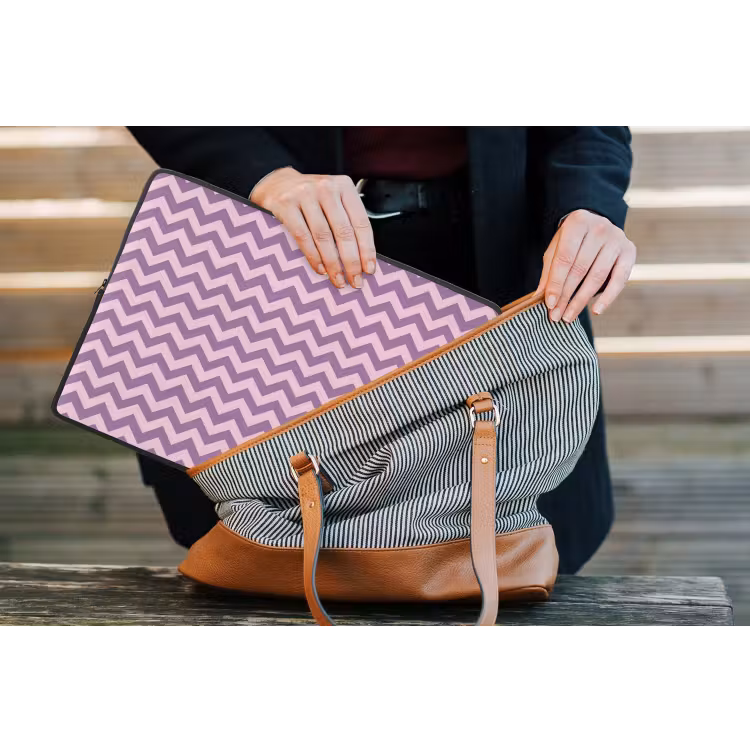 Laptophoes Paars - Roze - Geometrisch - Chevron - Zigzag - Patroon — 4