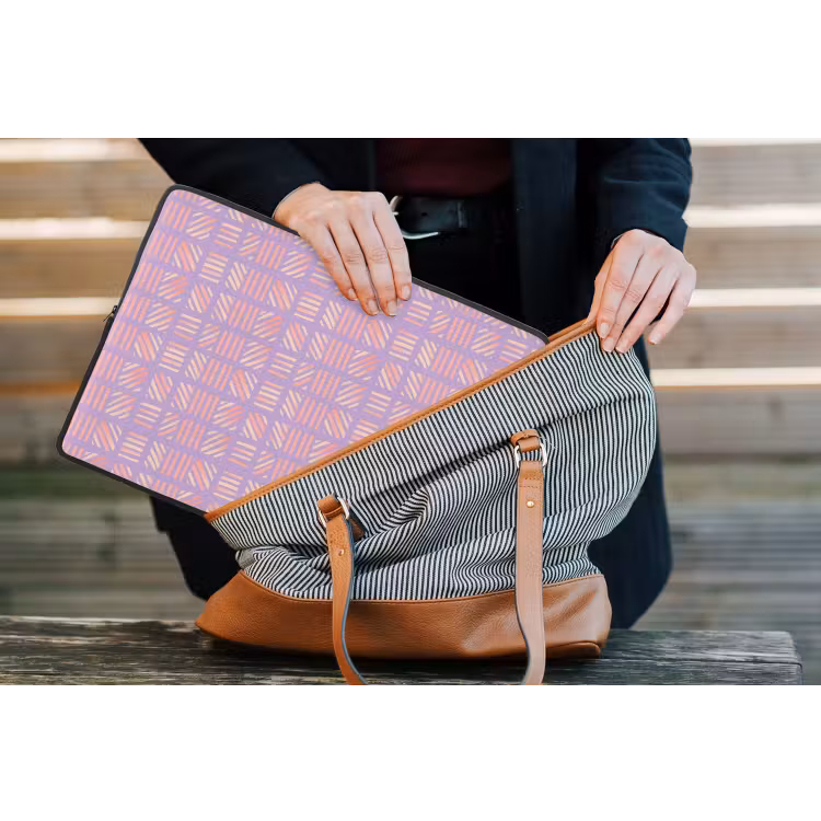 Laptophoes Paars - Roze - Geometrisch - Strepen - Blokken - Patroon — 4