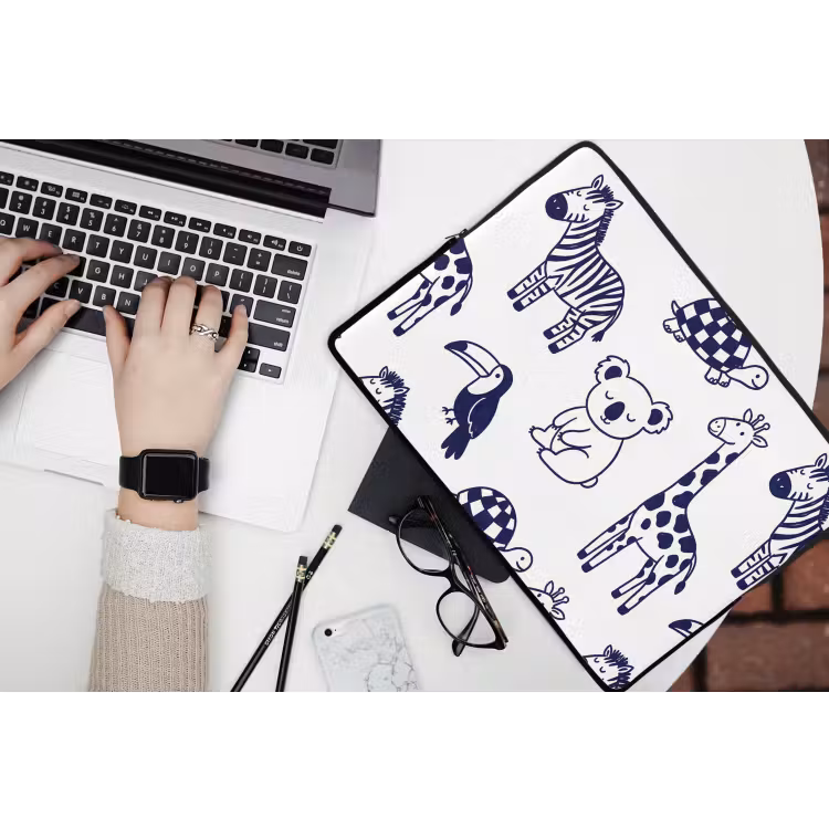 Laptophoes Dieren - Patroon - Kinderkamer - Grafisch - Wit-Blauw — 3