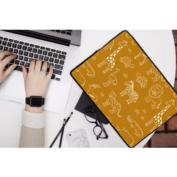 Laptophoes Dieren - Safari - Patroon - Kinderlijk - Oker — 3