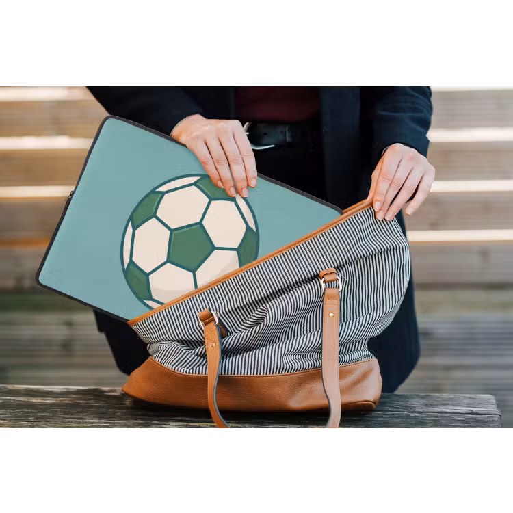 Laptophoes Voetbal - Geometrisch - Sport - Illustratie - Blauwgroen — 4