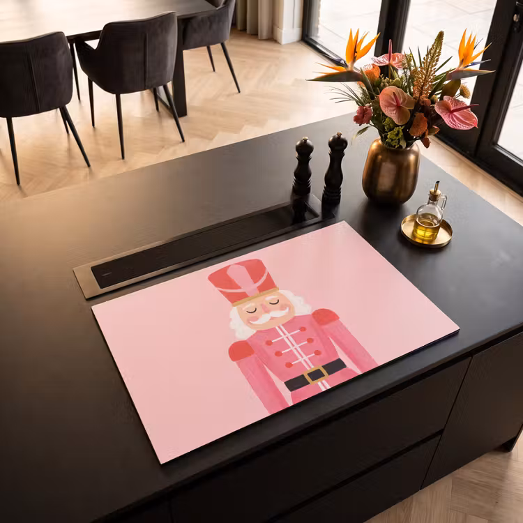 Inductiebeschermer - Notenkraker roze illustratie — 2