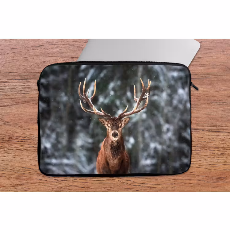 Laptophoes Hert - Winter - Sneeuw - Bos - Natuur - Dier — 2