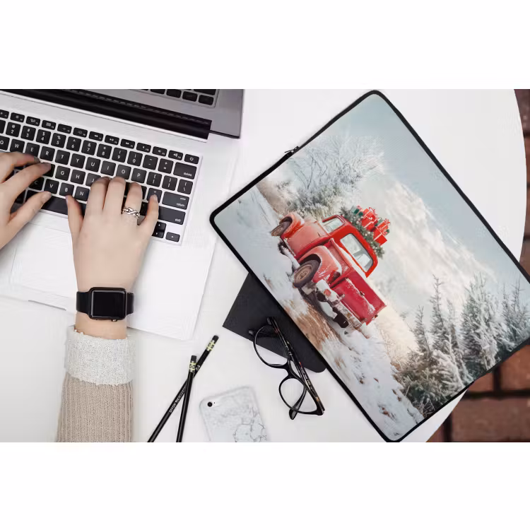 Laptophoes Auto - Rood - Cadeaus - Winter - Sneeuw - Kerst — 3