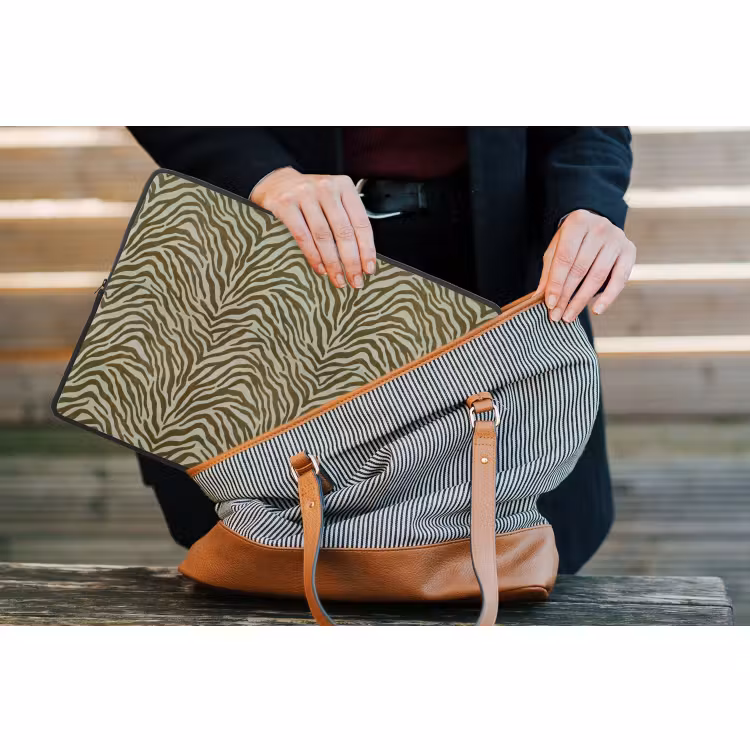 Laptophoes Zebramotief - Groen - Modern — 4