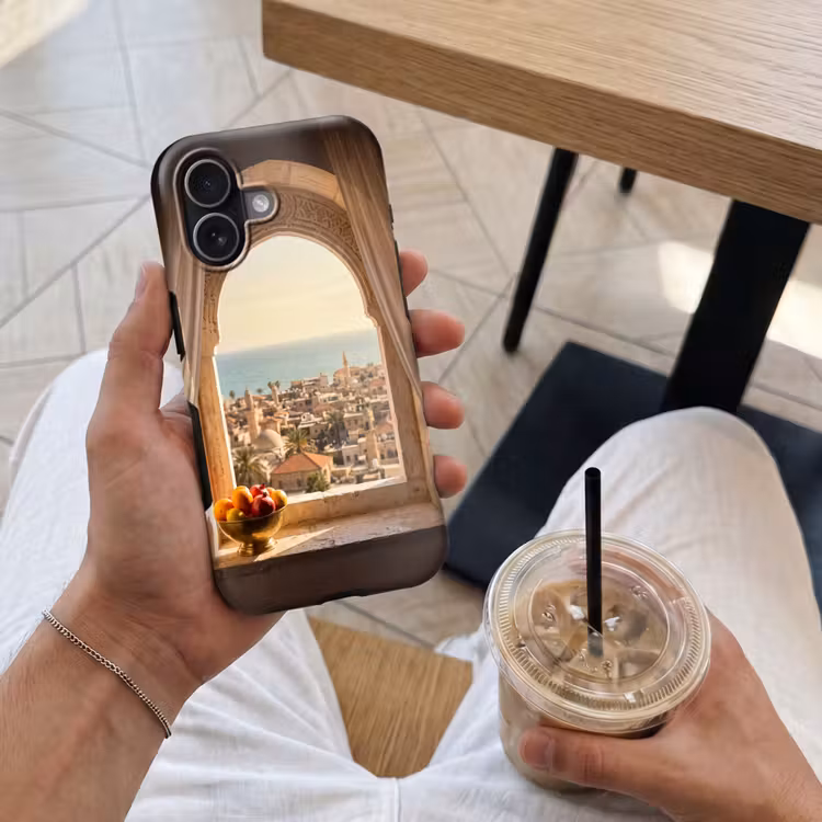 Telefoonhoesje Toughcase - Raam - Stad - Zee — 4