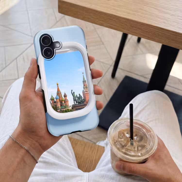 Telefoonhoesje Toughcase - Stadsgezicht - Raam - Reis — 4
