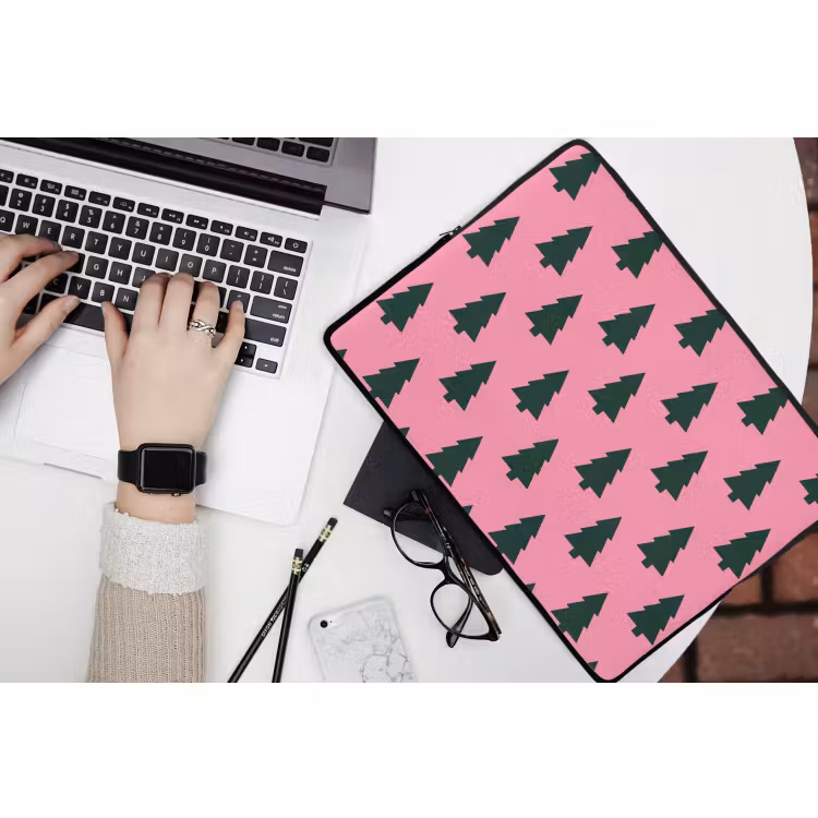 Laptophoes Kerstboom - Roze - Groen — 3