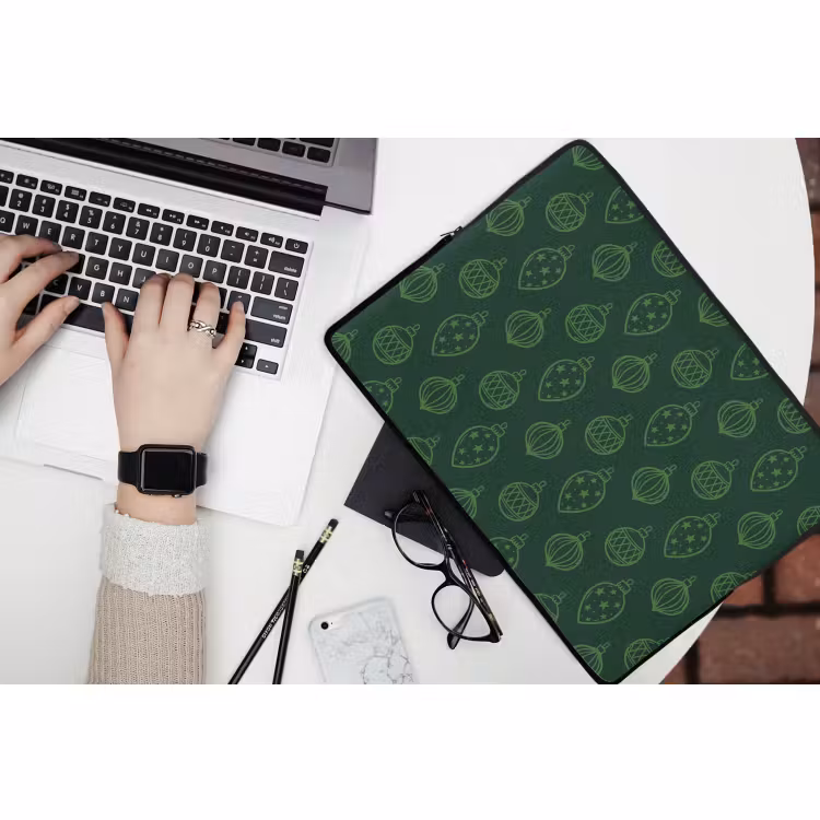 Laptophoes Kerstbal - Groen - Kerst — 3