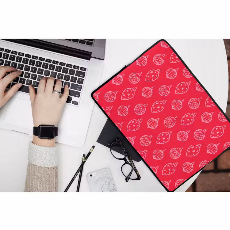 Laptophoes Kerstbal - Rood - Roze — 3