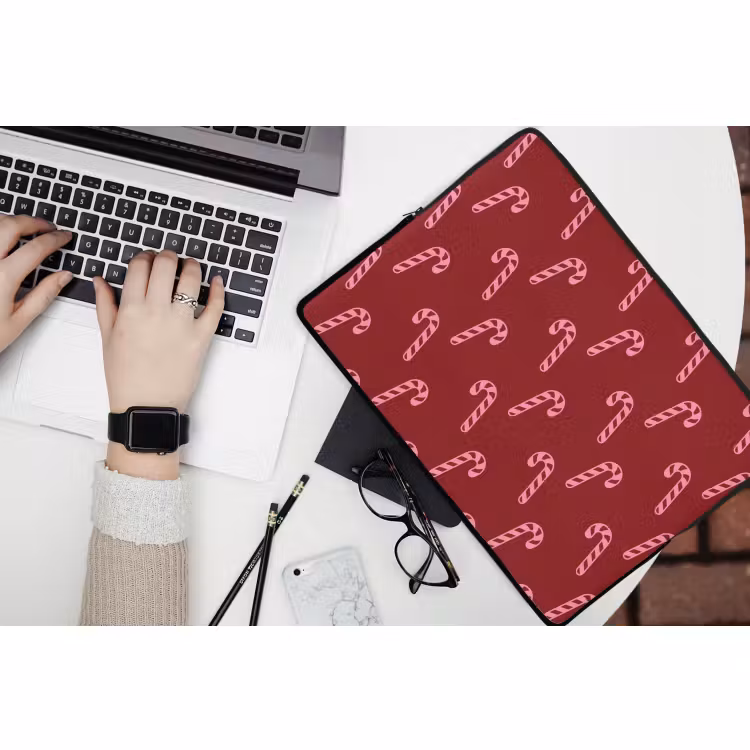Laptophoes Kerst - Burgundy - Roze - Zuurstok — 3