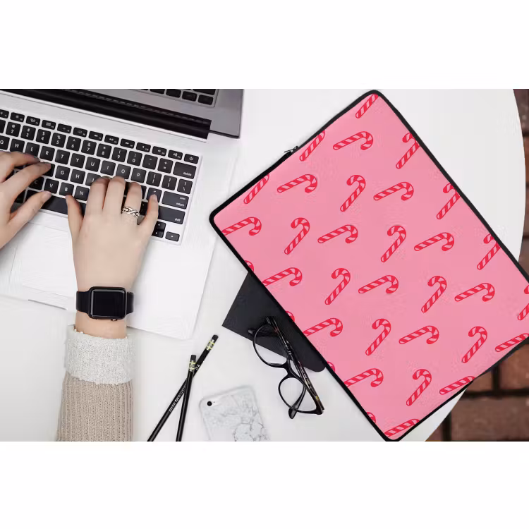 Laptophoes Kerst - Rood - Roze - Zuurstok — 3