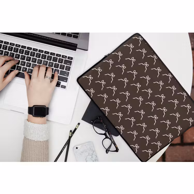 Laptophoes Bruin - Strik - Kerst — 3